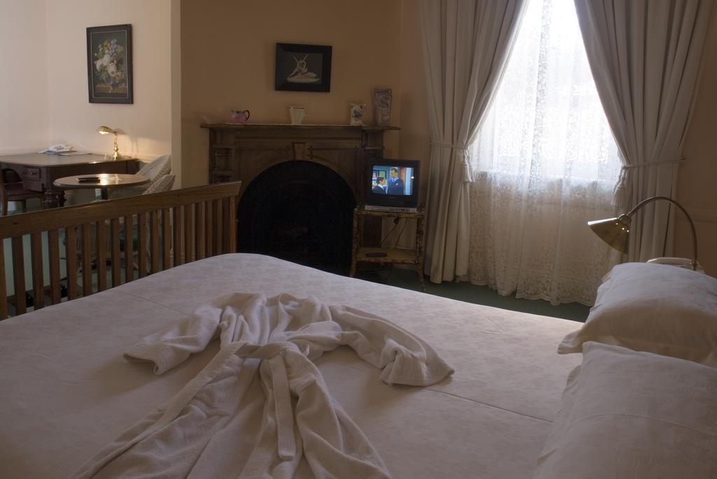 Imperial Fine Accommodation Broken Hill Room photo